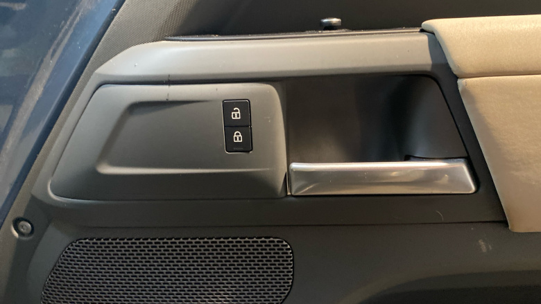 Land Rover Defender 3.0 D200 S 90 3dr Auto Diesel Estate